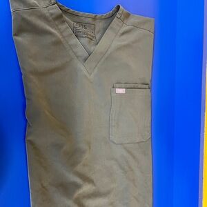 Figs V-Neck size XL Men's scrub top